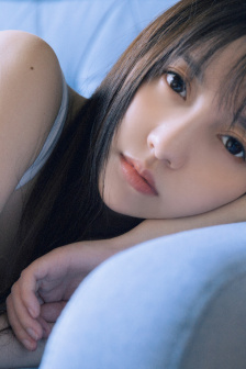 半脱莲房露压欹PO